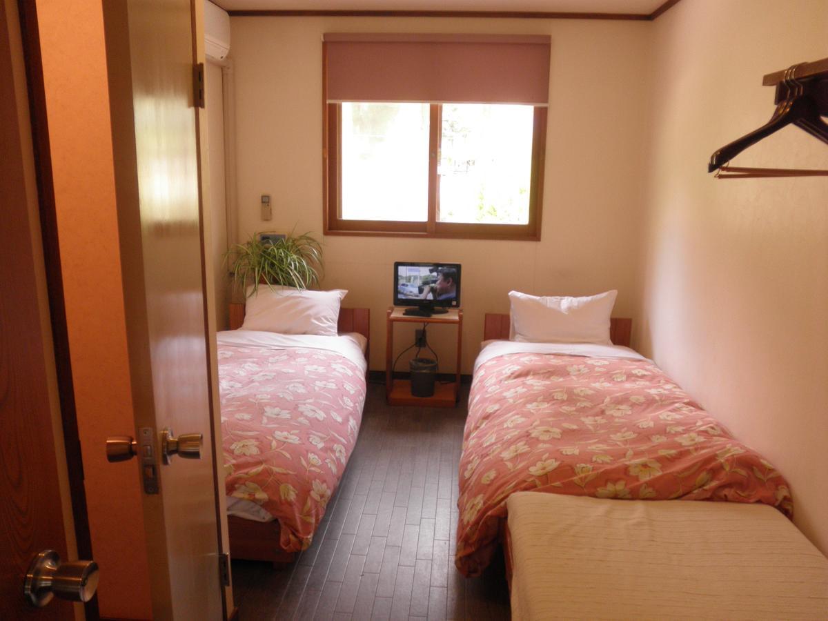 Pension Lausanne Fujikawaguchiko Extérieur photo